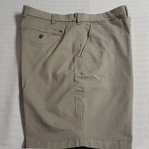 Tommy Hilfiger Embroidered Logo Flat Front Sz 38 Shorts